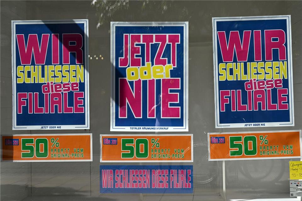 Der Modekonzern Esprit meldete im Sommer 2024 Insolvenz für sein Europageschäft an. Bis Anfang des Jahres schlossen alle Filialen in Deutschland.Martin Schutt/dpa