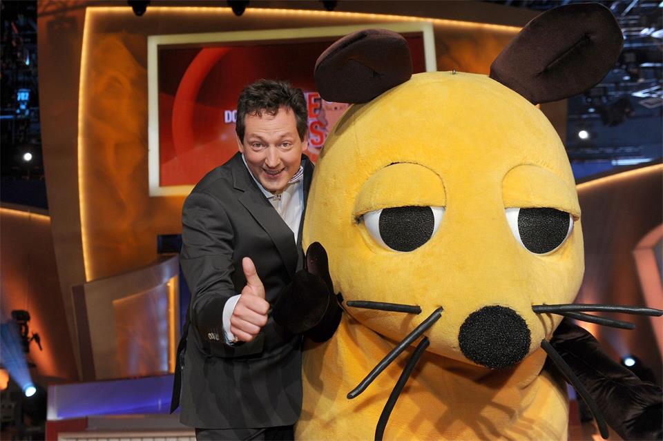 Der Moderator und Autor Eckart von Hirschhausen übernahm 2010 die Show mit der Maus (bis 2022). (Archivbild)picture alliance / dpa