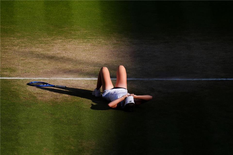 Der Moment nach dem endlich verwandelten Matchball.John Walton/PA Wire/dpa