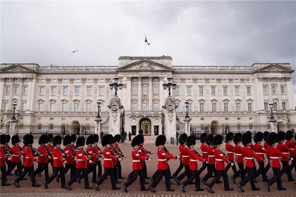 Der Monarch will nach der Renovierung des berühmten Buckingham-Palastes nicht dort wohnen. (Archivbild)Ben Whitley/PA/AP/dpa