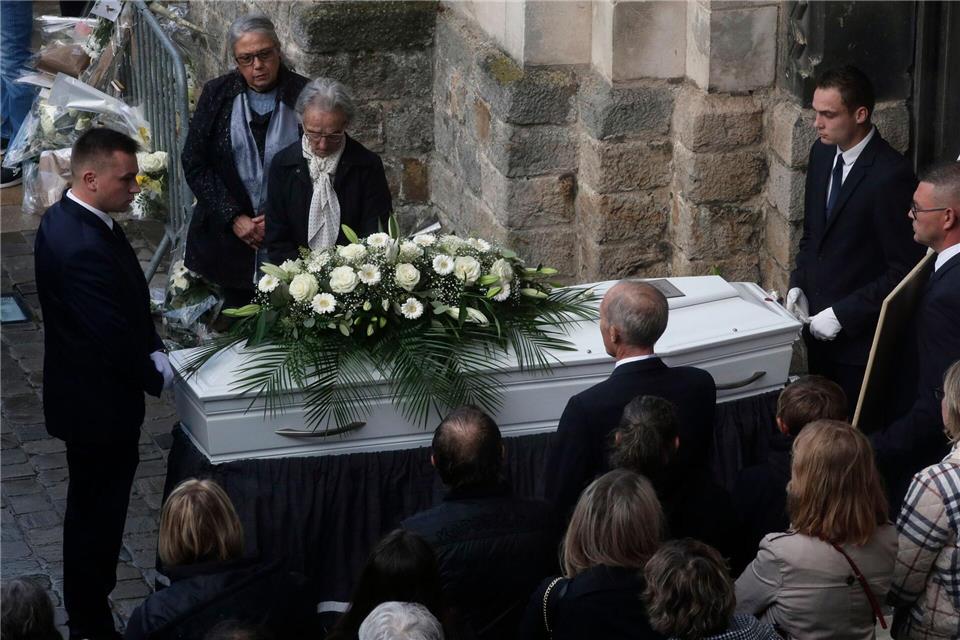 Höchststrafe im Prozess um getötete Zwölfjährige in Paris  Der Mord an Lola sorgte in ganz Frankreich für Entsetzen. (Archivbild)Michel Spingler/AP/dpa