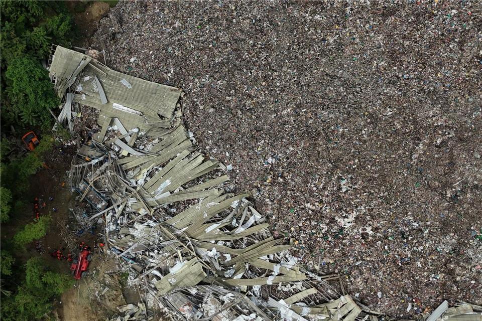 Der Müllberg, unter dem die Menschen begraben wurden, ist gewaltig.Jacqueline Hernandez/AP/dpa