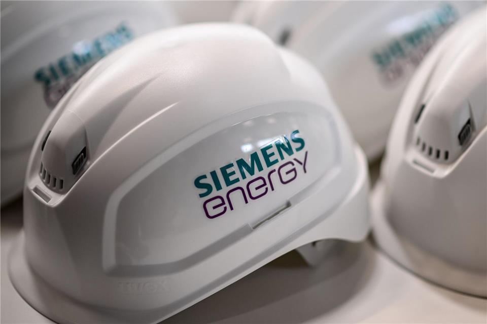 Der Münchner Energietechnikkonzern Siemens Energy schafft in seinem Transformatorenwerk in Nürnberg 350 neue Arbeitsplätze. (Archivbild)Britta Pedersen/dpa