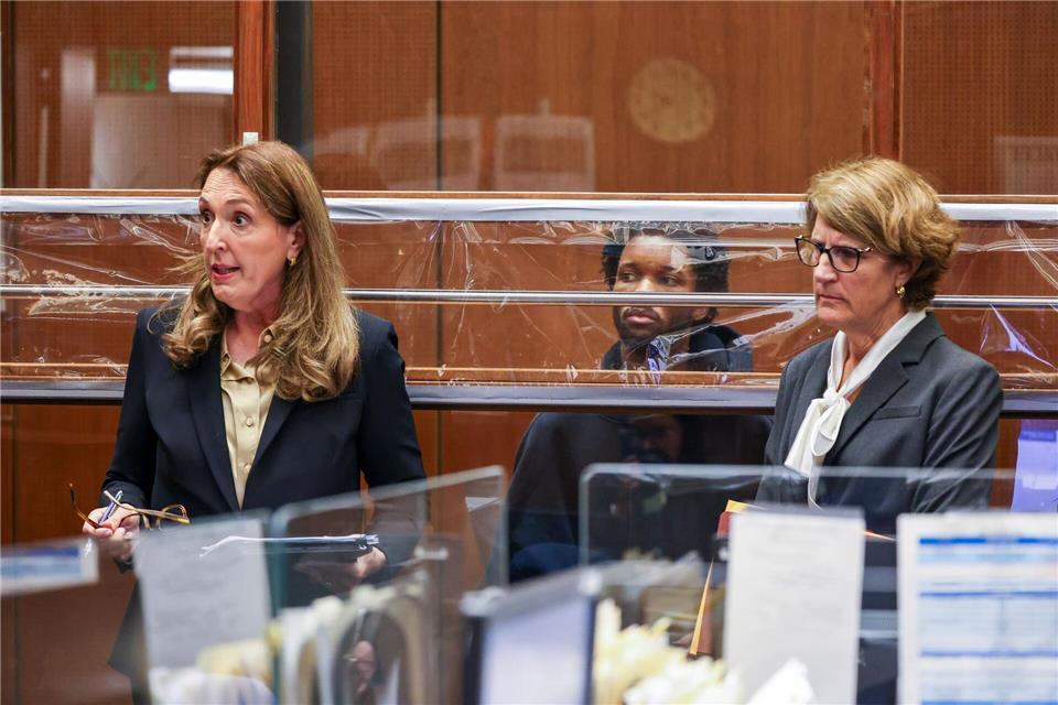 Der Musiker weist die Mordvorwürfe über sein Anwaltsteam zurück. Ted Soqui/Pool EPA/dpa