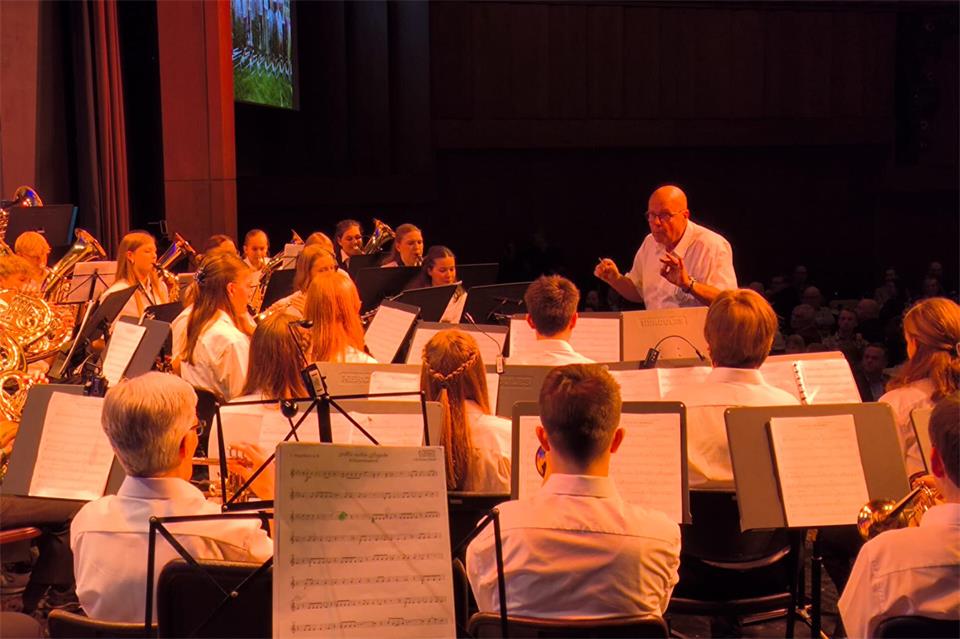 Der Musikverein Rhedebrügge entführt sein Publikum in diesem Jahr nach Nimmerland.
