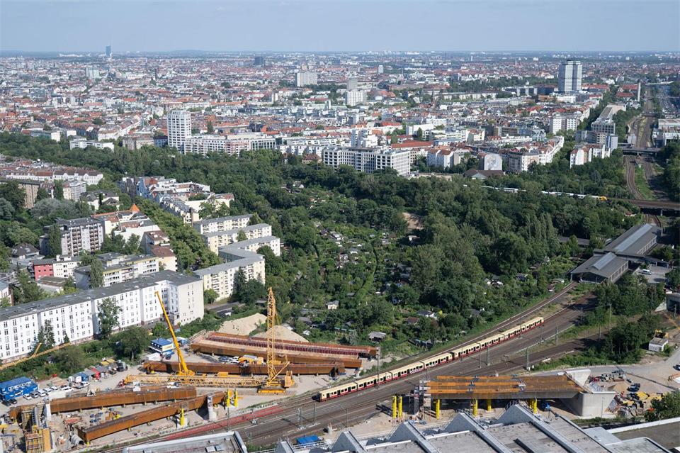 Der Neubau soll im Sommer 2027 fertig werden. (Archivbild)Sebastian Gollnow/dpa