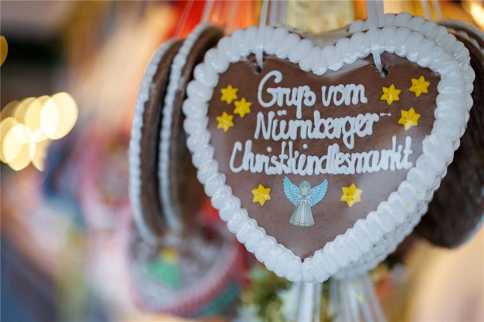 Der Nürnberger Christkindlesmarkt 2024 ist eröffnet.Daniel Karmann/dpa