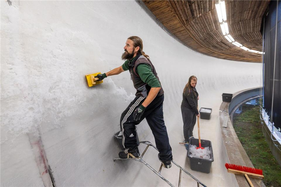 Der Oberhofer Eiskanal ist in diesem Jahr bereits seit dem 13. Oktober in Betrieb. (Archivbild)Michael Reichel/dpa