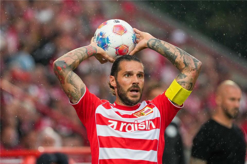 Der Österreicher bleibt den Eisernen treu. (Archivbild)Soeren Stache/dpa