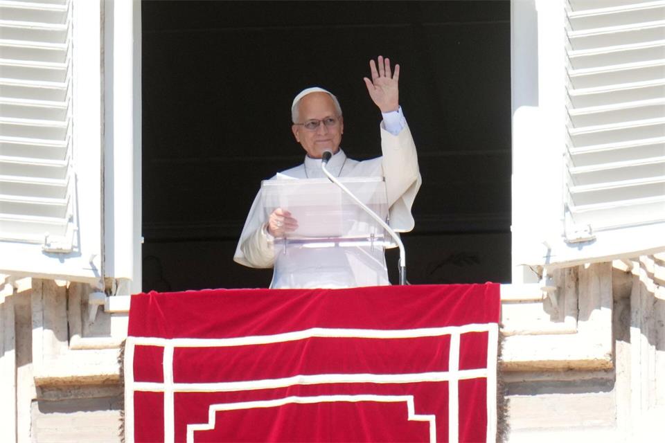 Der Papst bei seinem Angelus-Gebet.Gregorio Borgia/AP/dpa
