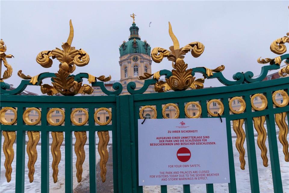 Der Park am Schloss Charlottenburg ist geschlossen.Carsten Koall/dpa