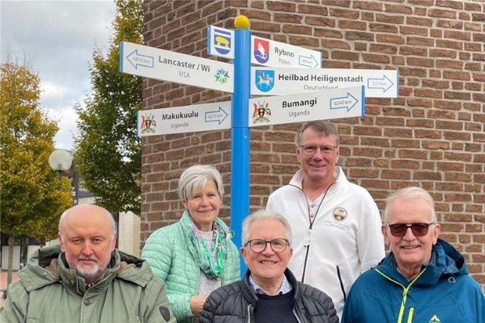 Der Partnerschaftsverein Heiden hat als gefördertes Kleinprojekt diesen Wegweiser umgesetzt.