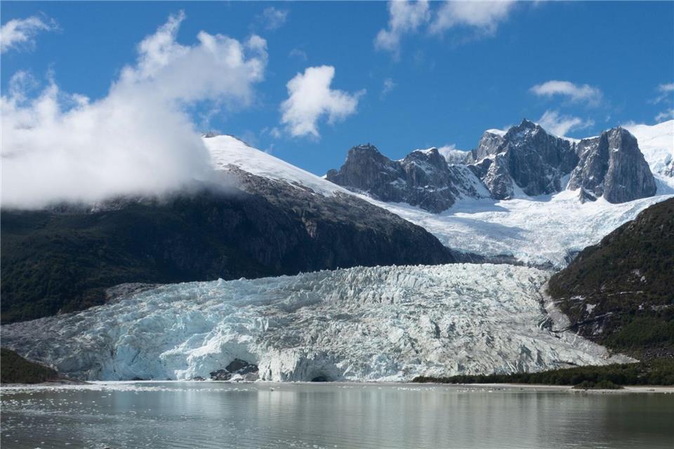 Der Pía-Gletscher: ein Krachen, das die Luft zerreißt, als er kalbt.Andreas Drouve/dpa-tmn