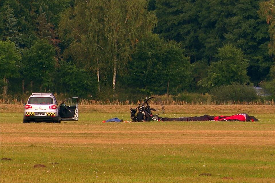Der Pilot verstarb noch an der Unfallstelle.René Schröder/News5/dpa
