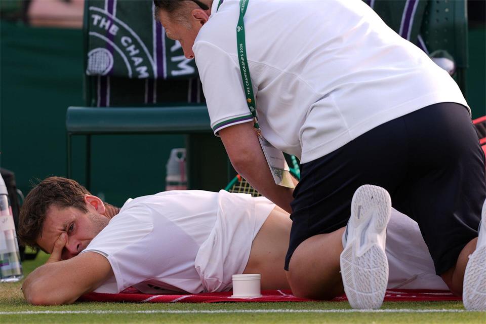 Der Pole Hubert Hurkacz braucht eine Auszeit. (Archivbild)Maja Smiejkowska/AP/dpa