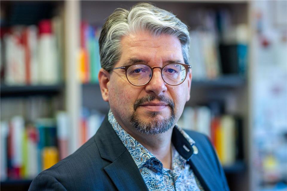 Der Politikwissenschaftler Wolfgang Muno von der Universität Rostock sieht wachsende Probleme in der Folge von  Direktwahlen von Landräten, Oberbürgermeistern und Bürgermeistern (Archivbild). Jens Büttner/dpa