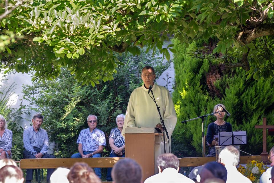 Der Polizeiseelsorger betreut bei vielen schlimmen Ereignissen Polizistinnen und Polizisten. (Archivbild)Harald Tittel/dpa