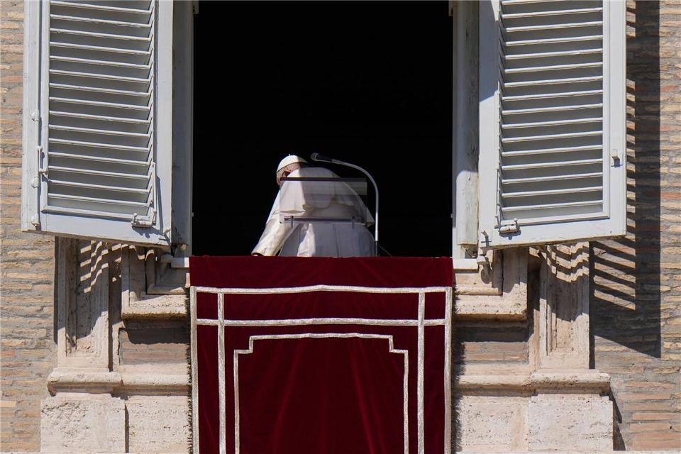Der Pontifex musste sich auch immer wieder mit Krisen und Konflikten in der Kirche beschäftigen. (Archivbild)Alessandra Tarantino/AP