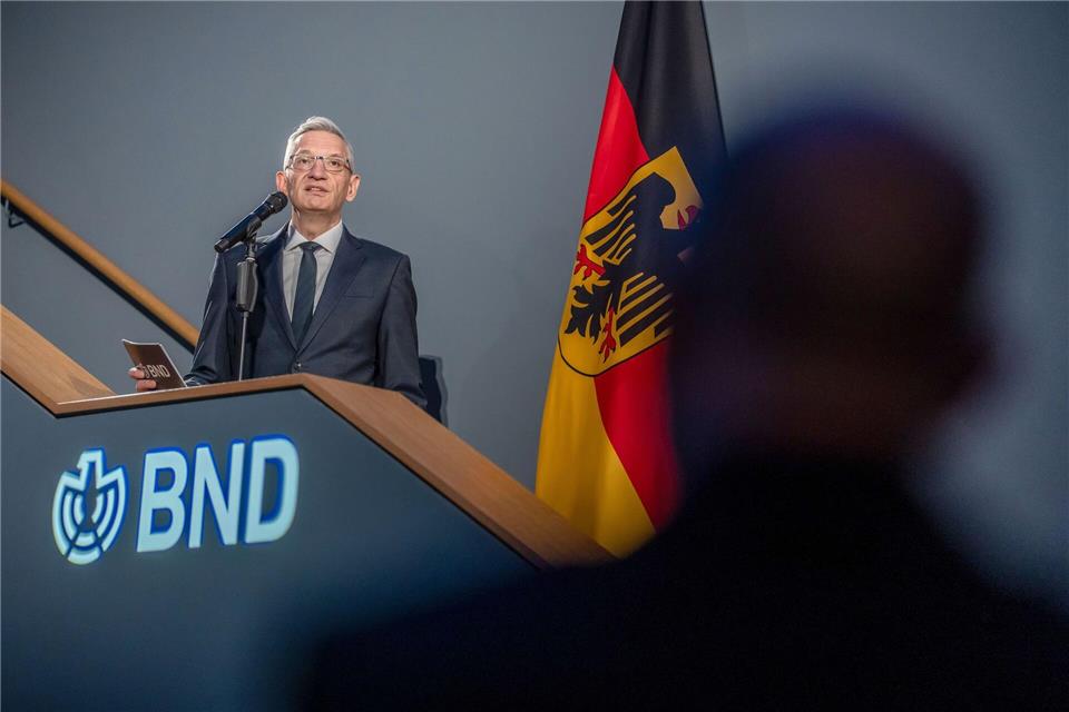 Der Präsident des Bundesnachrichtendienstes, Martin Jäger, will den BND zu einer schlagkräftigen Abwehreinheit gegen Angriffe auf Deutschland machen.Michael Kappeler/dpa