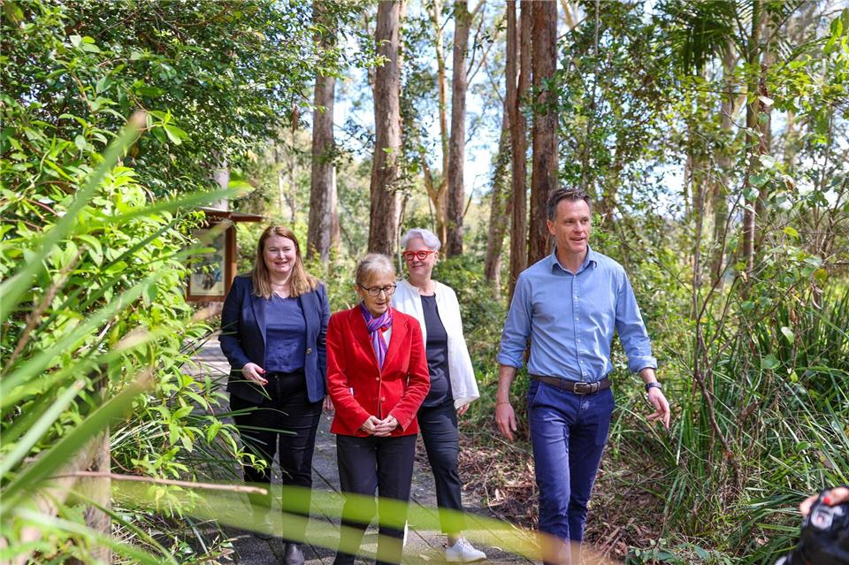 Der Premier von New South Wales, Chris Minns, hat sich stark für den riesigen Nationalpark eingesetzt.David Wigley/AAP/dpa