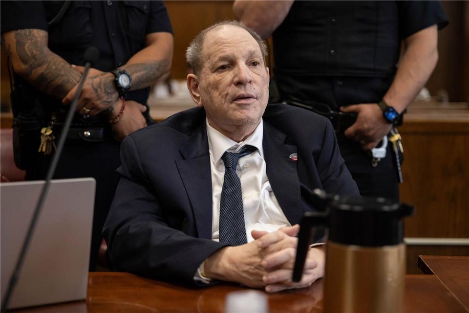 Der Prozess gegen den Ex-Filmmogul Weinstein wurde neu aufgerollt. (Archivbild)Yuki Iwamura/AP/dpa