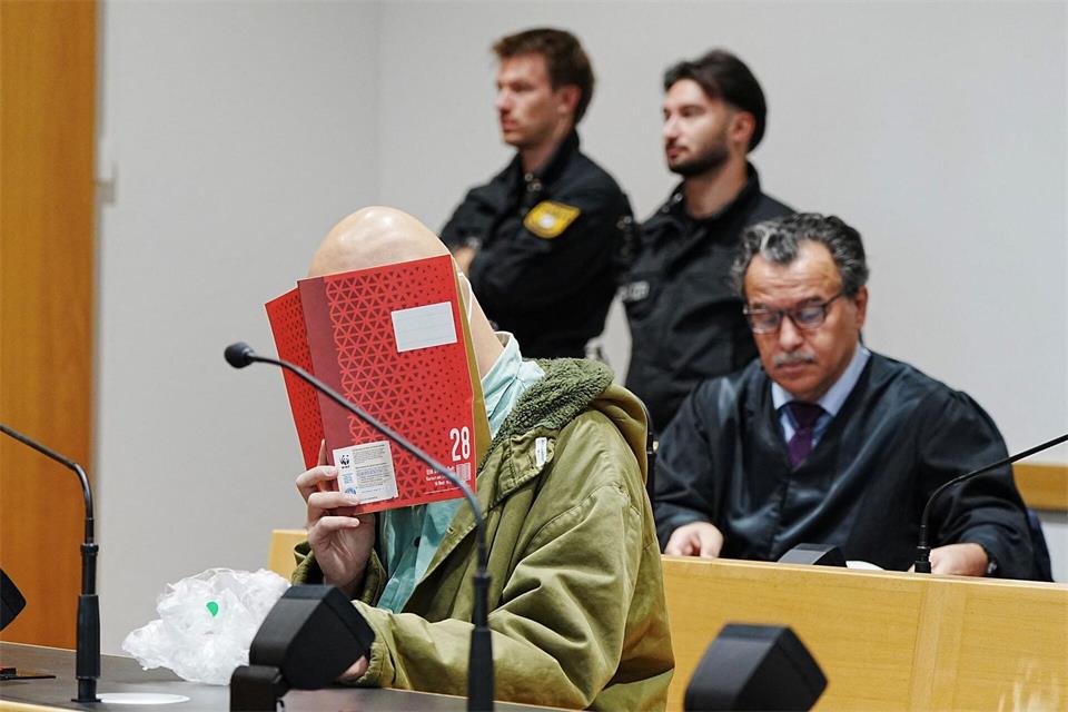 Der Prozess gegen den Terrorverdächtigen wurde ausgesetzt, in einigen Monaten soll er neu beginnen.Ulf Vogler/dpa