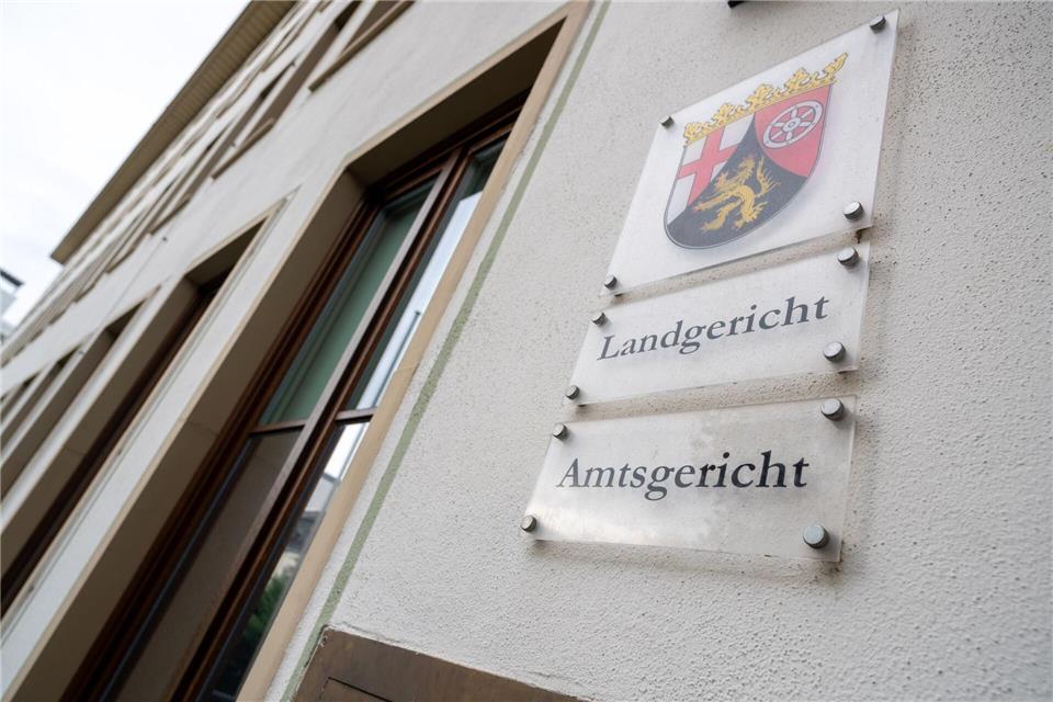 Der Prozess um den Tod eines Säuglings fand am Landgericht Trier statt. (Symbolbild)Harald Tittel/dpa