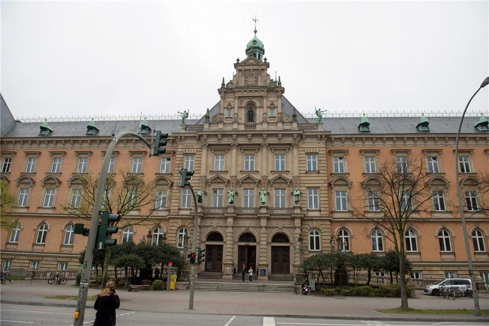 Der Prozess um einen Verstoß gegen das Krim-Embargo wurde im Hamburger Ziviljustizgebäude geführt. (Symbolbild)Daniel Reinhardt/dpa