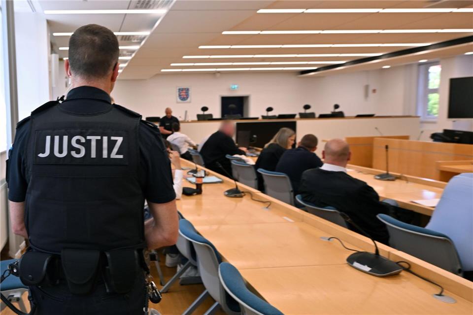 Der Prozess zog auch viel Aufmerksamkeit seitens der Presse und Politik auf sich.Martin Schutt/dpa