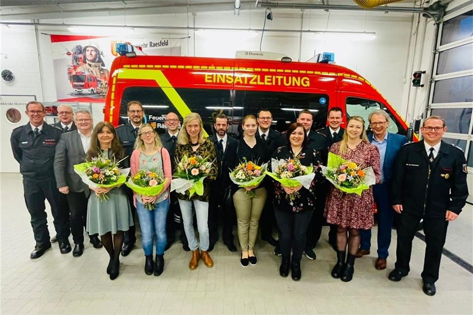 Der Raesfelder Löschzug ehrte langjährige Mitglieder der Feuerwehr.