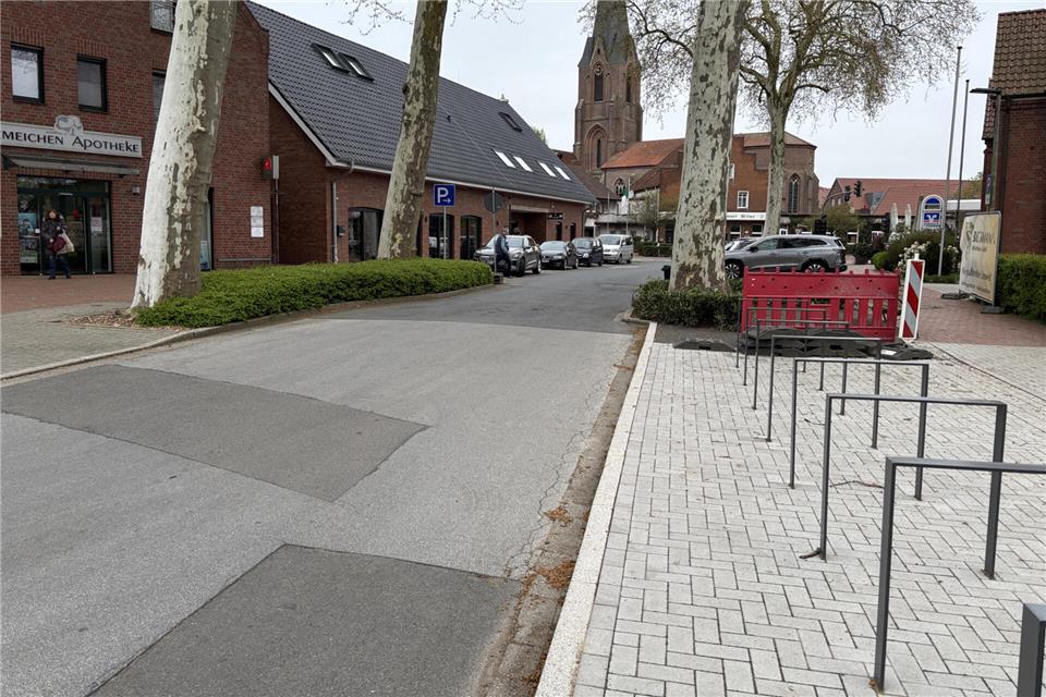 Der Rat hat den geänderten Plänen zu einer Umgestaltung der Silvesterstraße im Bereich der Apotheke zugestimmt. Auch auf der anderen Straßenseite sollen solche Fahrradständer errichtet werden.