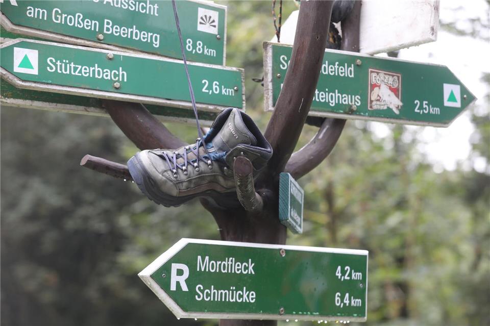 Der Rennsteig ist Deutschlands ältester und bekanntester Höhenwanderweg und erstreckt sich über 169,7 Kilometer. (Symbolbild)Bodo Schackow/dpa-Zentralbild/dpa