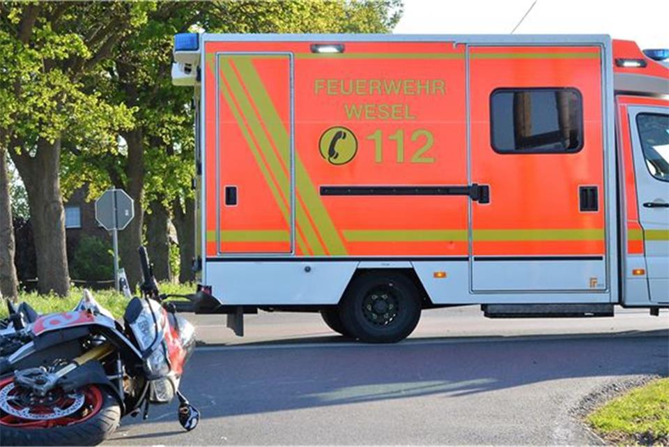 Der Rettungsdienst aus Schermbeck fährt auch nach Erle.