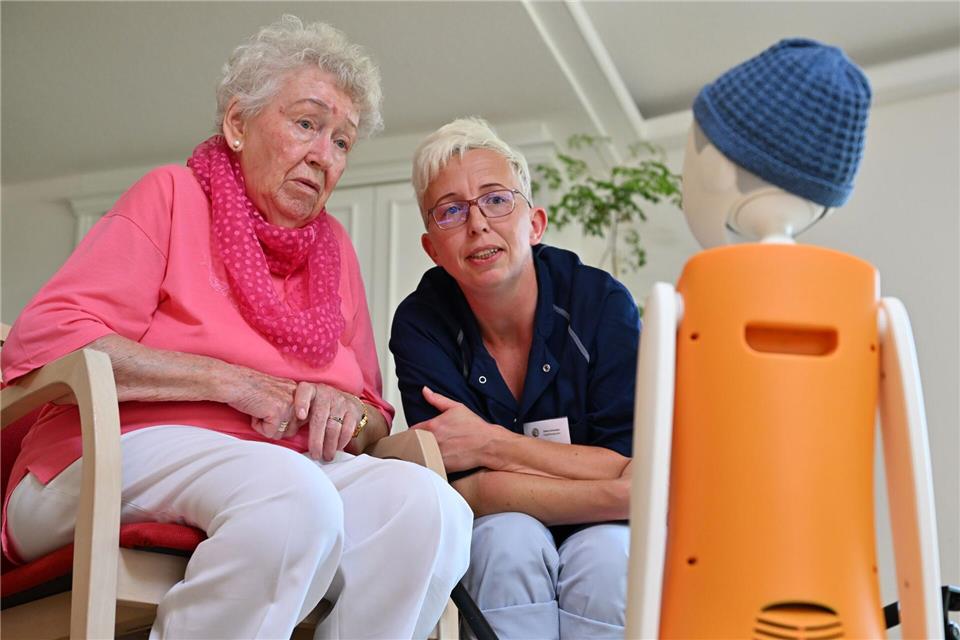 Der Roboter kommt von einer Münchner Firma.Martin Schutt/dpa