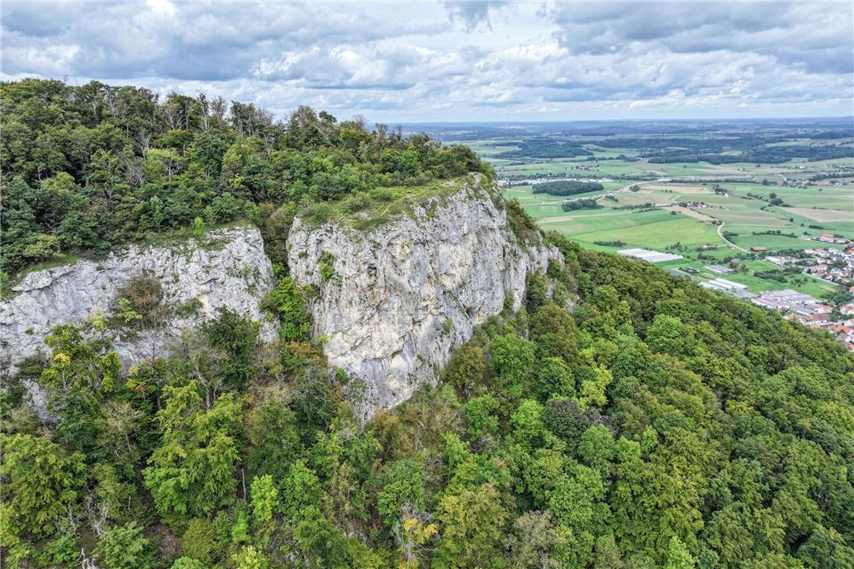 Der Rosenstein ist ein bei Ausflüglern beliebter Berg auf der Ostalb.Jason Tschepljakow/dpa