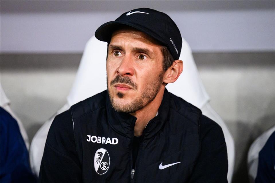 Der SC Freiburg und Trainer Julian Schuster treten am Donnerstag in Braga an. (Archivbild)Tom Weller/dpa