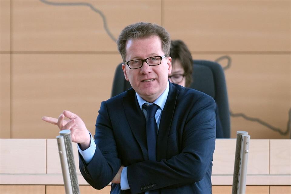 Der SPD-Abgeordnete Martin Habersaat hält die geplante Regelung für „hochproblematisch“. (Archivbild)Marcus Brandt/dpa