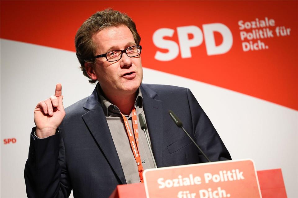 Der SPD-Bildungspolitiker Martin Habersaat fordert mehr Verlässlichkeit für Berufsschulen. (Archivbild)Christian Charisius/dpa