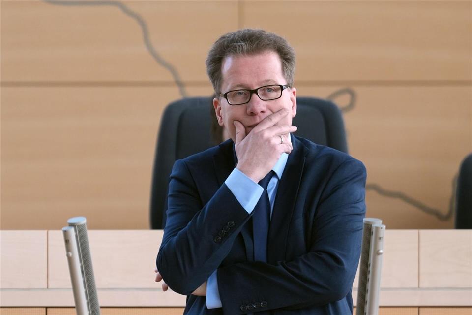 Der SPD-Bildungspolitiker Martin Habersaat kritisiert den Umgang mit Vertretungslehrkräften. (Archivbild)Marcus Brandt/dpa