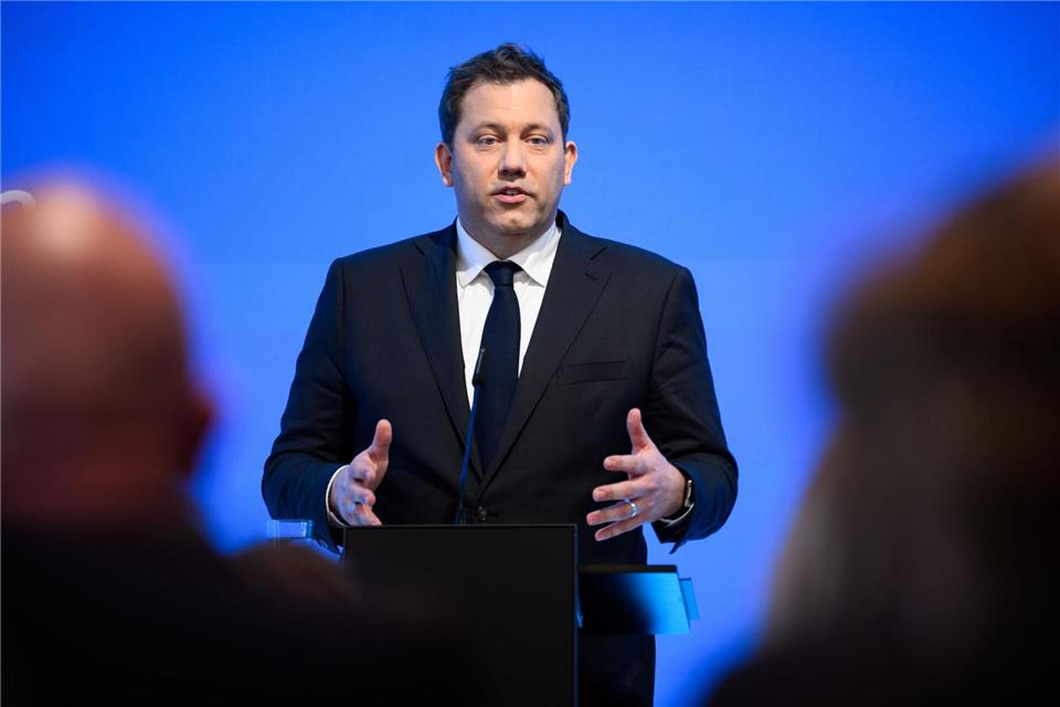 Der SPD-Chef präsentiert seinen Reformplan. Bernd von Jutrczenka/dpa