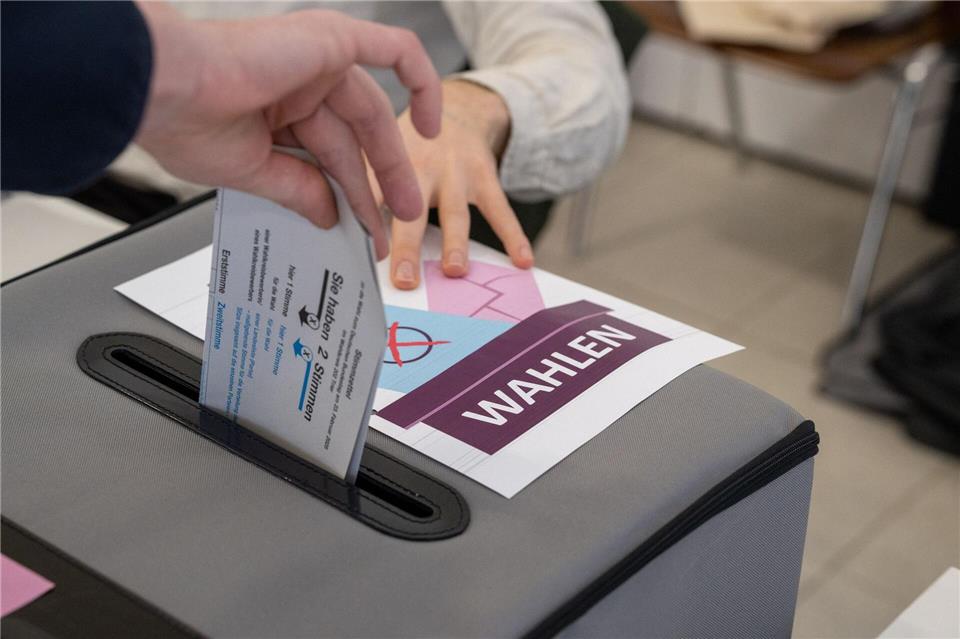 Der SPD-Kandidat setzte sich mit knappem Vorsprung durch.Harald Tittel/dpa