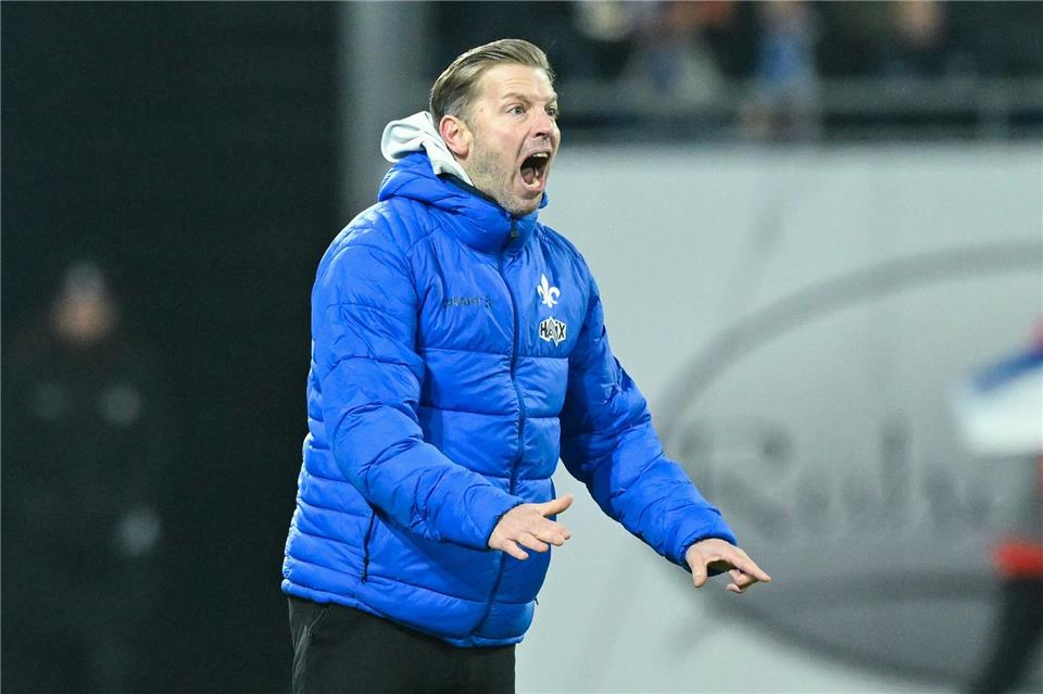 Eintracht will Platz drei festigen - Lilien gegen Paderborn Der SV Darmstadt 98 um Coach Florian Kohfeldt empfängt in der 2. Fußball-Bundesliga den SC Paderborn.Uwe Anspach/dpa