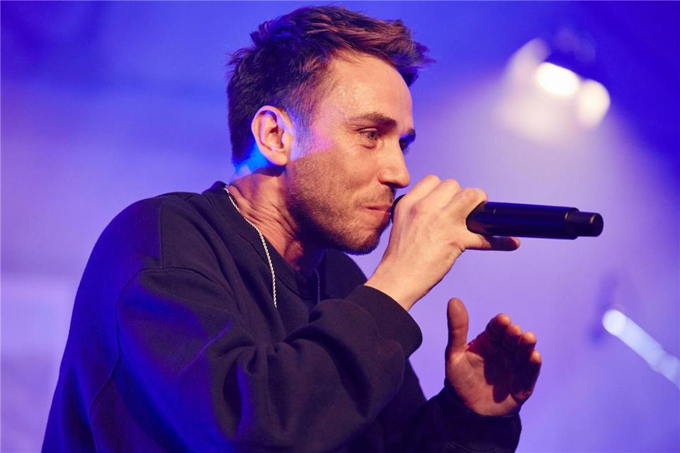 Der Sänger Clueso komplettiert das Konzertprogramm beim Hessentag im nächsten Tag in Fulda. (Archivfoto)Georg Wendt/dpa