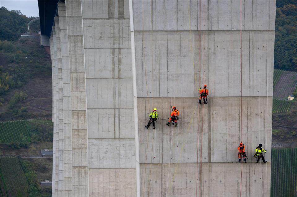 Der Sanierungsstau bei den rheinland-pfälzischen Brücken beläuft sich laut Verkehrsministerium auf rund 410 Millionen Euro. (Archivbild)Harald Tittel/dpa