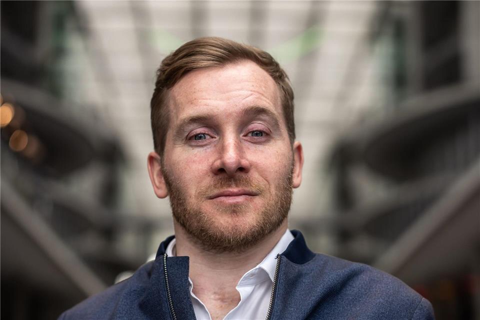 Der Schauspieler Samuel Koch wird mit dem Erich-Kästner-Preis des Dresdner Presseclubs ausgezeichnet (Archivbild). Michael Kappeler/dpa
