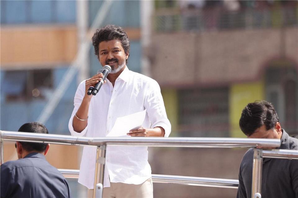 Der Schauspieler und Politiker Joseph Vijay Chandrasekhar ist in der Region populär.Seshadri Sukumar/ZUMA Press Wire/dpa