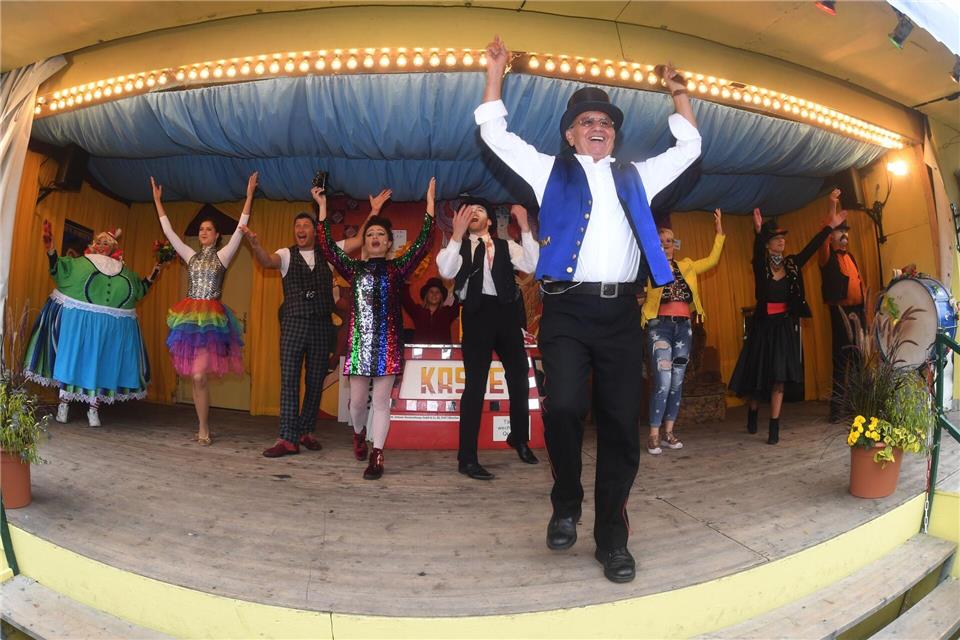 Der „Schichtl“ Manfred Schauer und sein Team werben für die Vorstellung. (Archivbild) Felix Hörhager/dpa