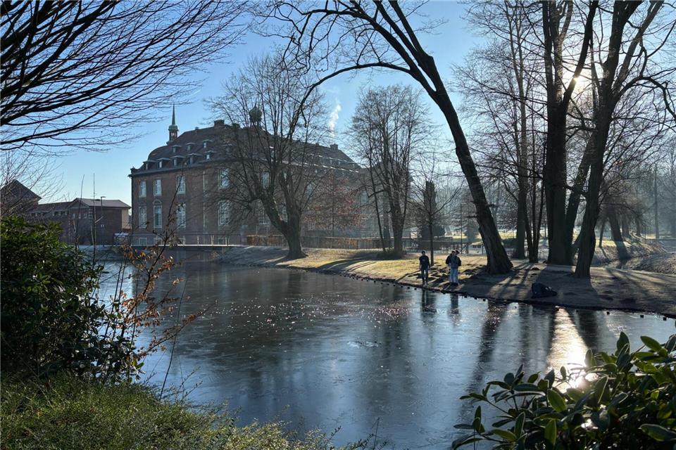 Der Schloss rund um das Schloss Velen ist ein beliebtes Naherholungsgebiet in Velen.