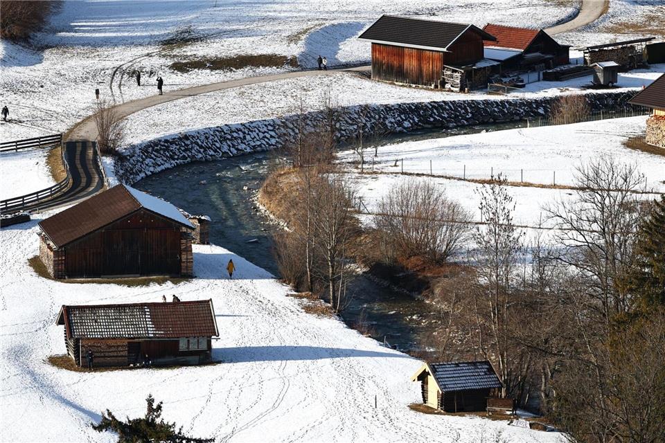 Der Schnee kommt nach Bayern. (Archivbild)Daniel Karmann/dpa
