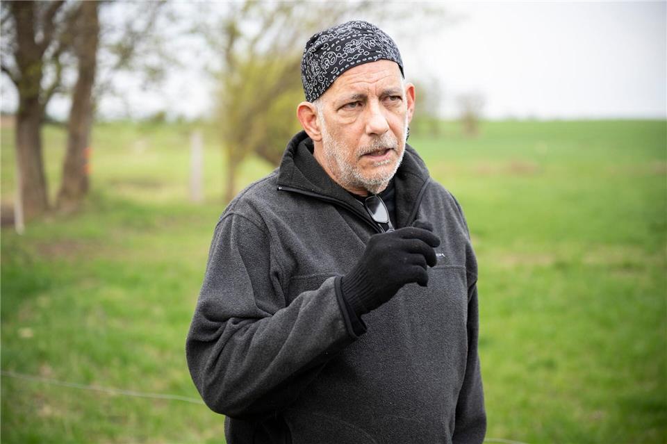 Der Schriftsteller und gelernte Chemieingenieur Sergio Bambaren ist ebenfalls Teil des Teams. (Archivbild)Philip Dulian/dpa